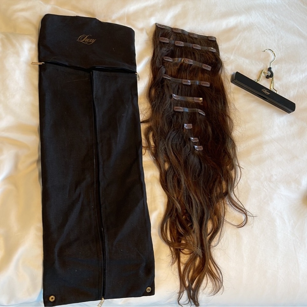 Luxy Hair Extensions. 20” Seamless Chocolate Balayage w/ travel bag and hanger